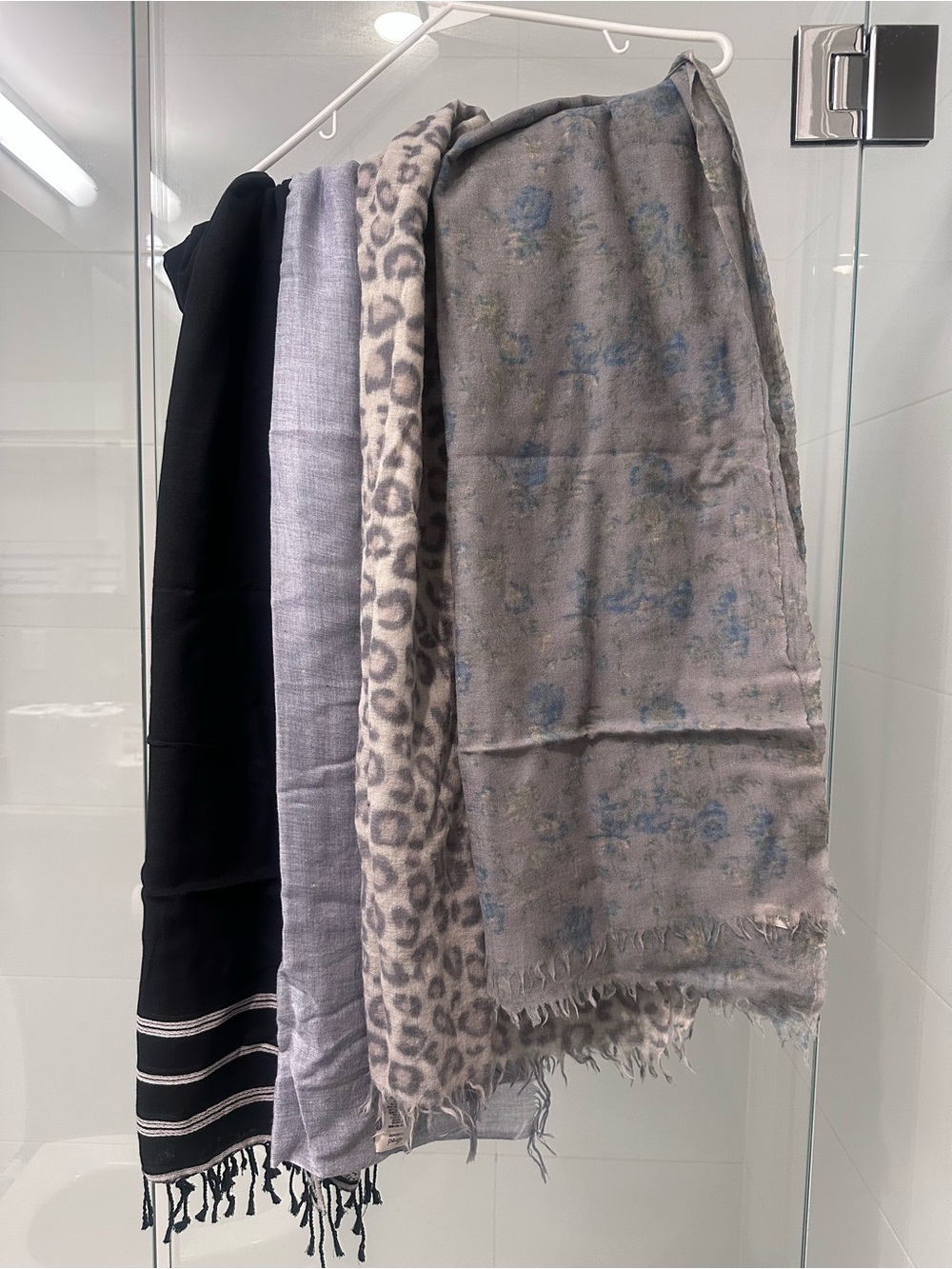 Aritzia Wilfred Pre owned Scarves. Set of Four.